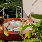 Casas Da Vargem Shared Swimming Pool By An Island Casa de Férias