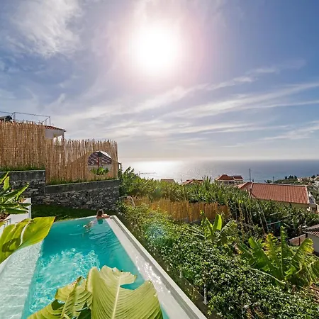 Casa de Férias Casas Da Vargem Shared Swimming Pool By An Island