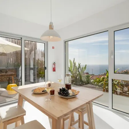 Casas Da Vargem Shared Swimming Pool By An Island Casa vacanze