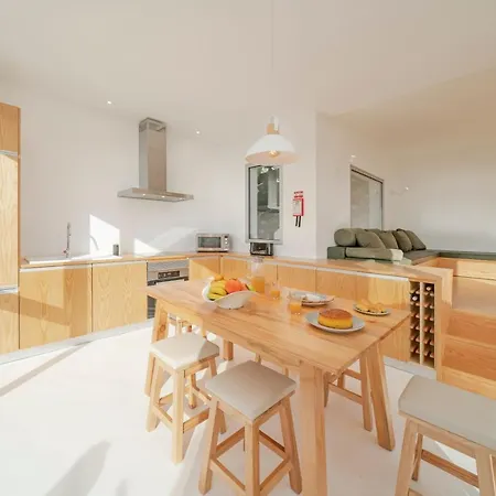 Casa vacanze Casas Da Vargem Shared Swimming Pool By An Island