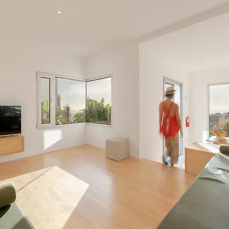 Casas Da Vargem Shared Swimming Pool By An Island * Ponta do Sol (Madeira)