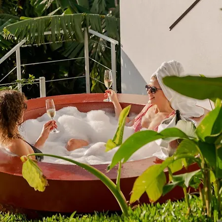 Casas Da Vargem Shared Swimming Pool By An Island Casa vacanze