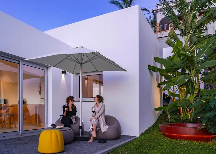 Casas Da Vargem Shared Swimming Pool By An Island * Ponta do Sol (Madeira)