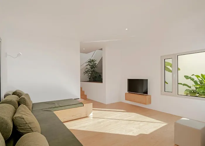 Casas Da Vargem Shared Swimming Pool By An Island * Ponta do Sol (Madeira)