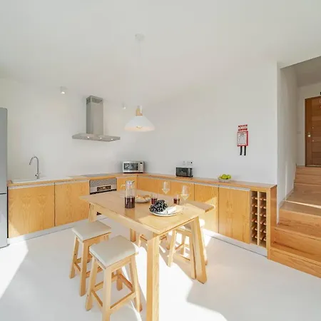 Hébergement de vacances Casas Da Vargem Shared Swimming Pool By An Island