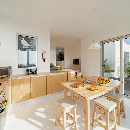 Casas Da Vargem Shared Swimming Pool By An Island * Ponta do Sol (Madeira)