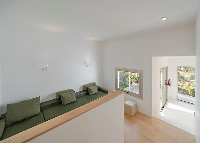 Casas Da Vargem Shared Swimming Pool By An Island בית נופש *