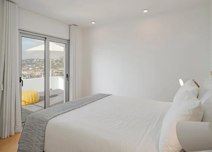 Casas Da Vargem Shared Swimming Pool By An Island פונטה דו סול